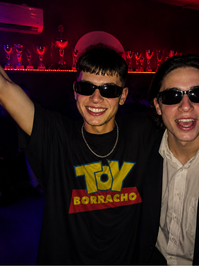 Extras